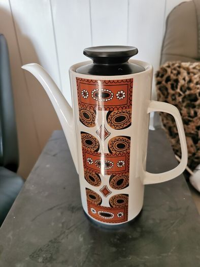 Meakin pottery