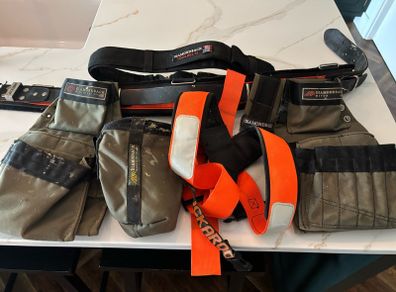 Diamondback tool belt