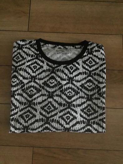 Men's t-shirt. size Medium
