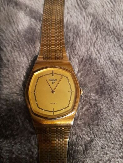 pulsar,thin watch,need battery
