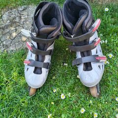In line roller skates