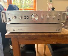 Toshiba Preamp & Technics Power Amp
