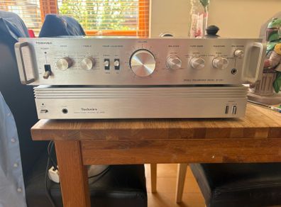 Toshiba Preamp & Technics Power Amp