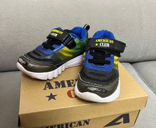 Toddler sneakers, size 23 (6)