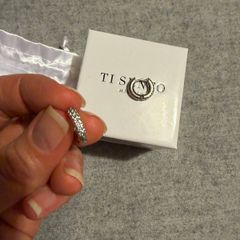 Ti sento crystal hoops