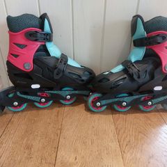 Adjustable 31-34 roller skates