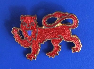 GIRL GUIDES SURREY COUNTY (UK Girl Guiding) - Girl Guide's county association membership enamel badge (1980's)