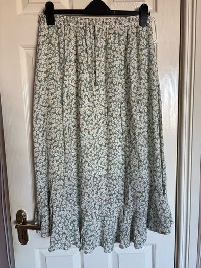 ladies skirt