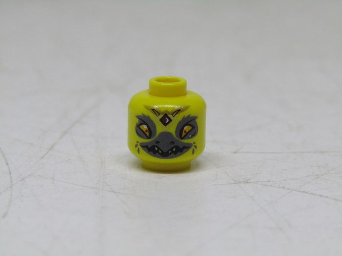 Lego Yellow Chima Error Prototype Test Print Colour Yellow Head Rare And Hard To Find