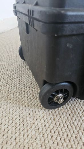 Large flight case with wheels and handle