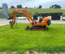 Hitachi Ec22