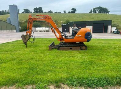 Hitachi Ec22
