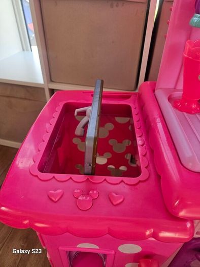 minnie mouse kitchen