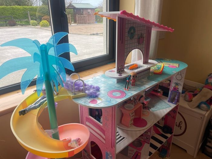 LOL Surprise Dolls House