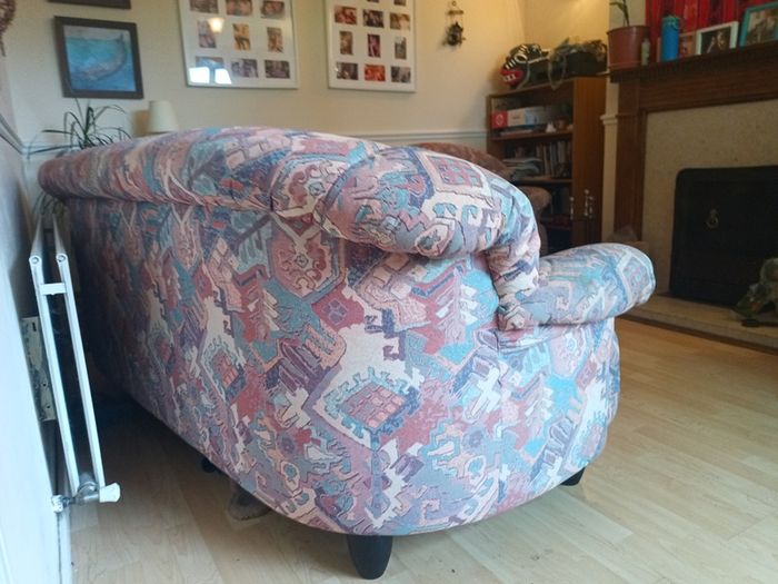 Jacquard suite, 3-seater couch and 2 armchairs - free delivery!