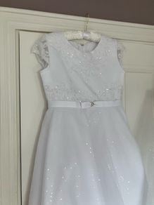 Pristine communion dress (44 inch)