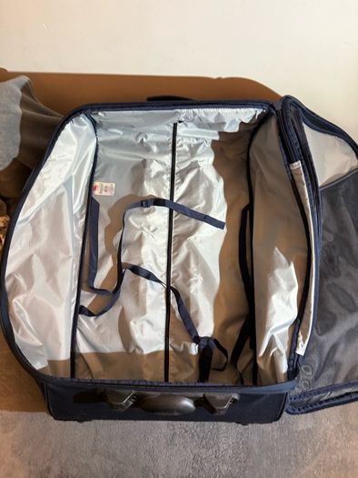 Ireland rugby Canterbury luggage approx inches 30 x 20 x 10