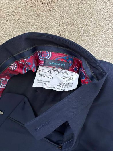 Bennetti Navy Three-Piece Suit (36R / 32R)