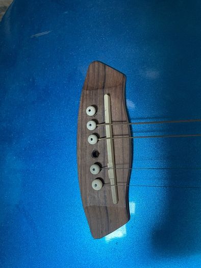 semi acustic guitar