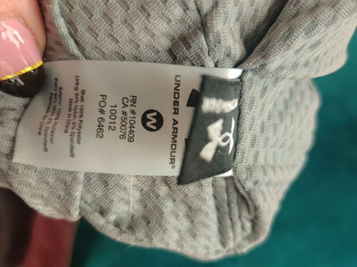 Under Armour pink girl's beanie fleece hat age 4 Free post