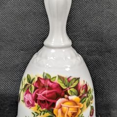 Royal Albert Old Country Roses Bell