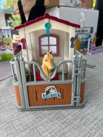 schleich stables n horse etc