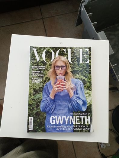 5 piece vogue magazine set