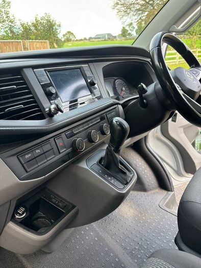 Volkswagen Transporter 2020 Auto Low kms Mint