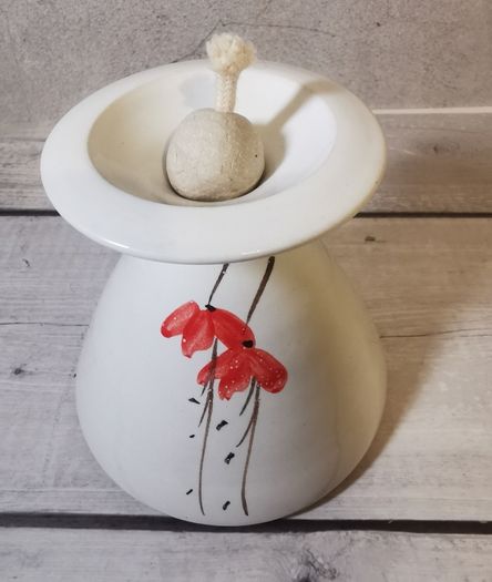 Louis Mulcahy Oil Lamp White Floral Hand Made Painted Irish Pottery With Wick