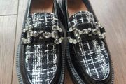 Ladies shoes