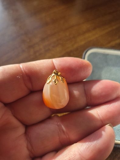 Vintage Polishes Agate Pendant