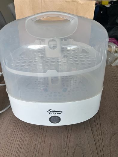 Steriliser, bottle heater, and bottles