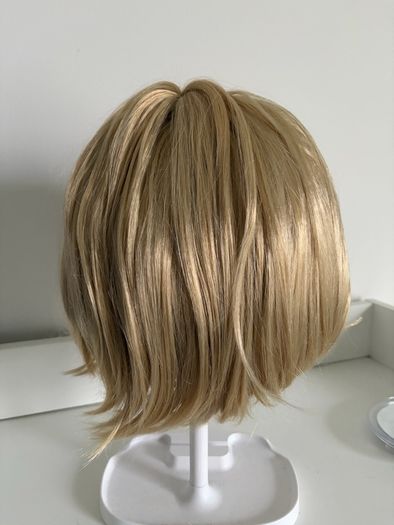 Blonde wig short bangs halloween costume