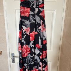Ladies strapless dress
