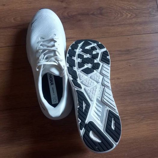 mens running shoes