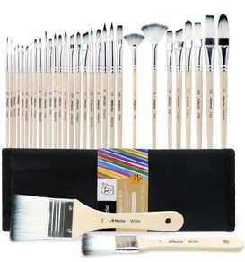 Set of 32 paintbrushes in case