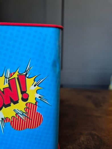 Woman Woman Tin Set