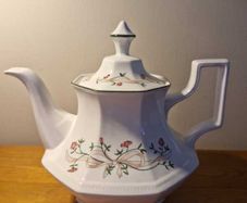 Johnson Brothers, Eternal Bow Teapot, Perfect Condition