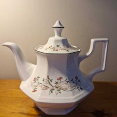 Johnson Brothers, Eternal Bow Teapot, Perfect Condition