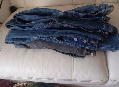 Bundle of Jeans