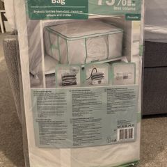 Brand new in original packaging: Vacuum storage bag