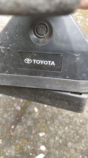 Toyota Hiace Roof Bar and brackets