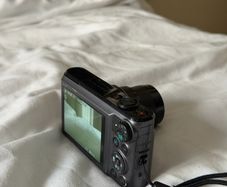 Canon 40x optical zoom SX720HS