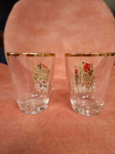 2 Hunting scene shot glasses
