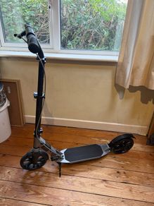 Adult scooter