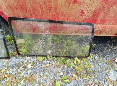 t4 transporter rear glass