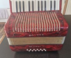 Hohner Student ii