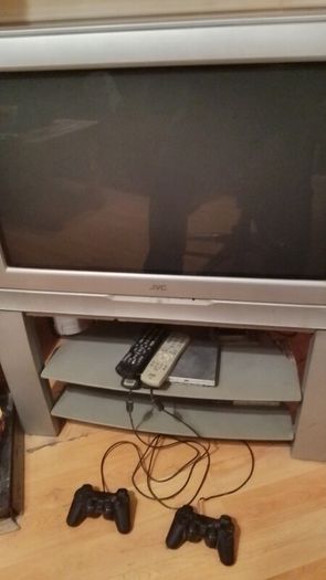 JVC 32 Inch CRT TV Wide screen Flat screen