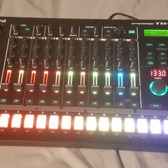 Roland TR-8s - Rythym Performance Drum Machine