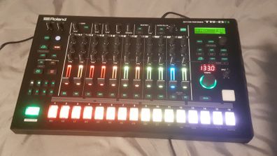 Roland TR-8s - Rythym Performance Drum Machine